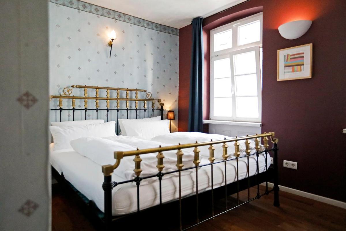 WEINreich, Gästezimmer & Weinstube - Housity