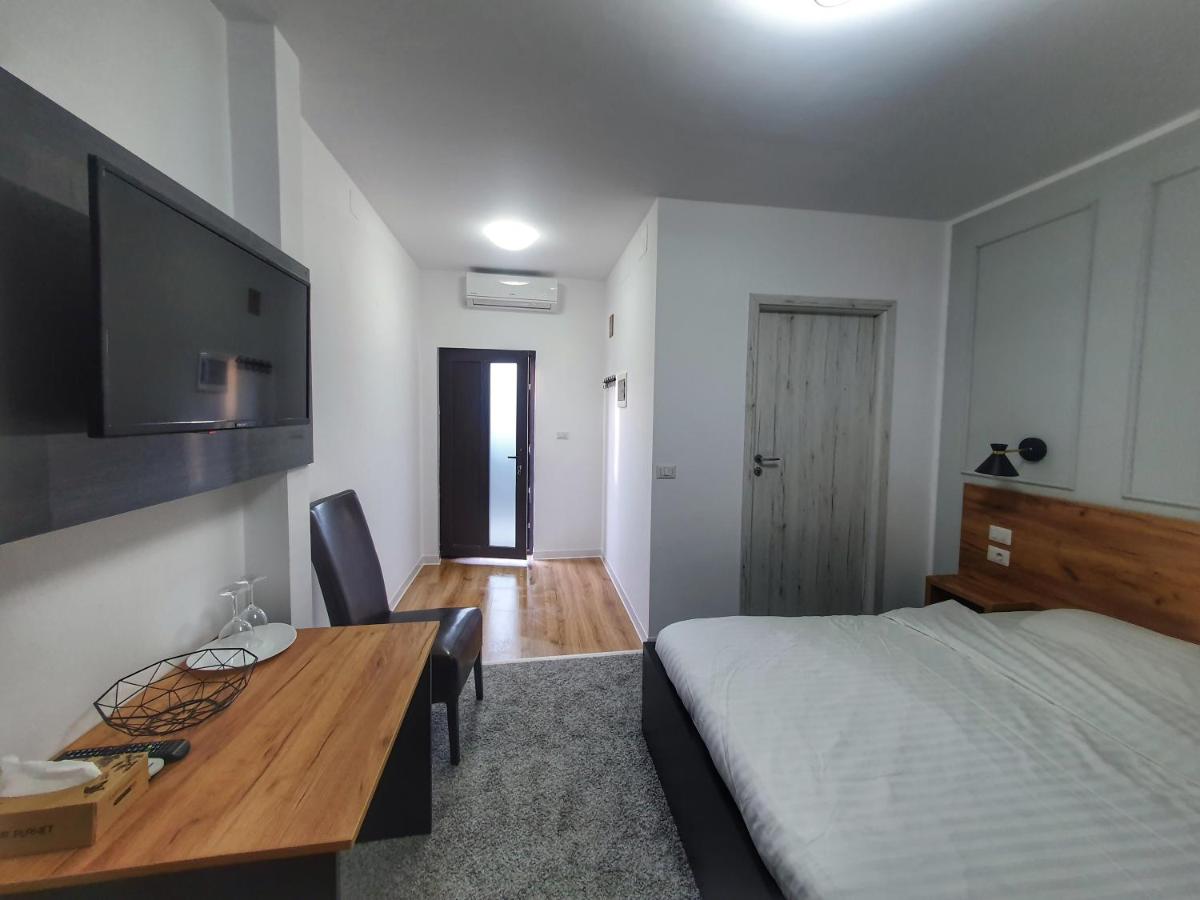Vily Luxury Rooms - Housity