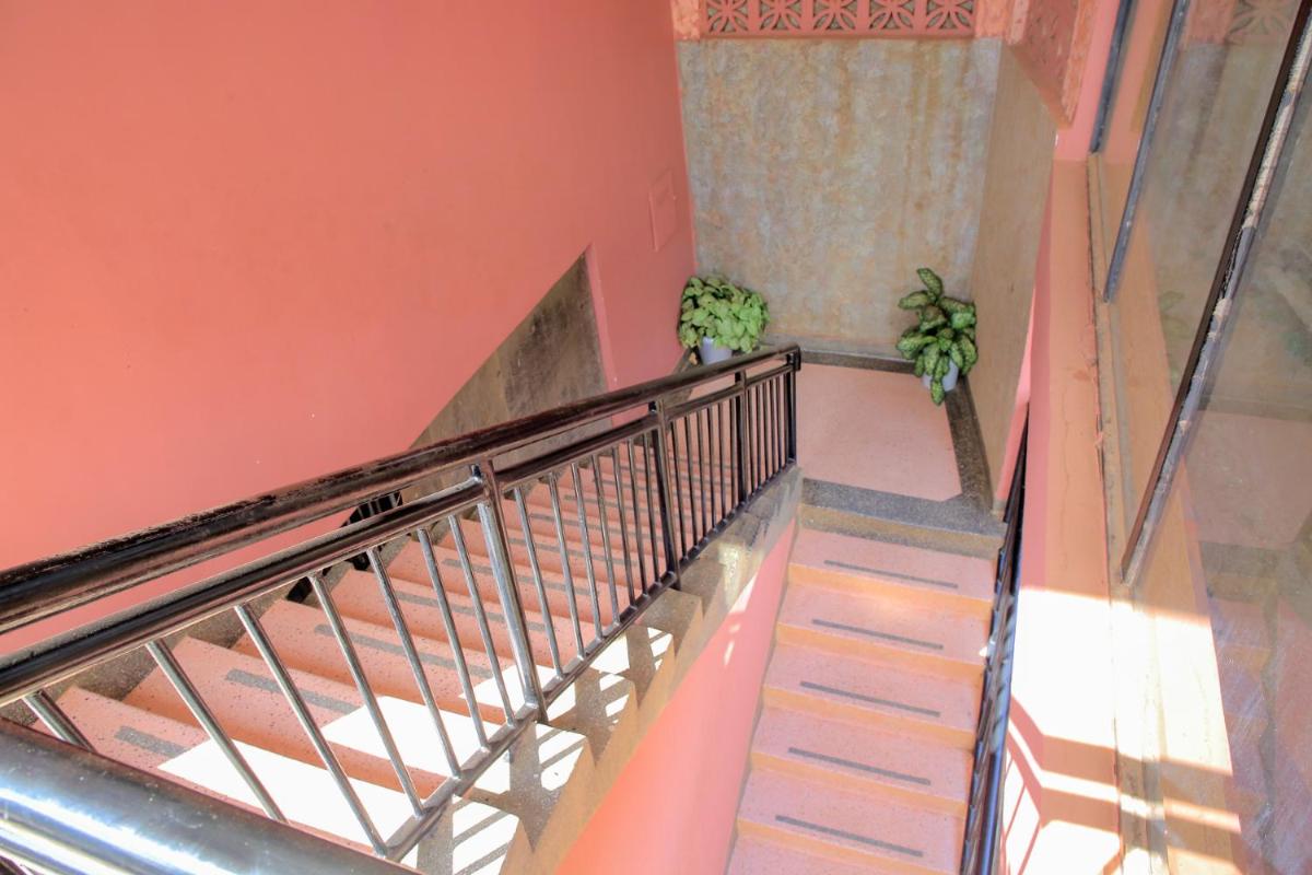 Perfect Motel - Housity