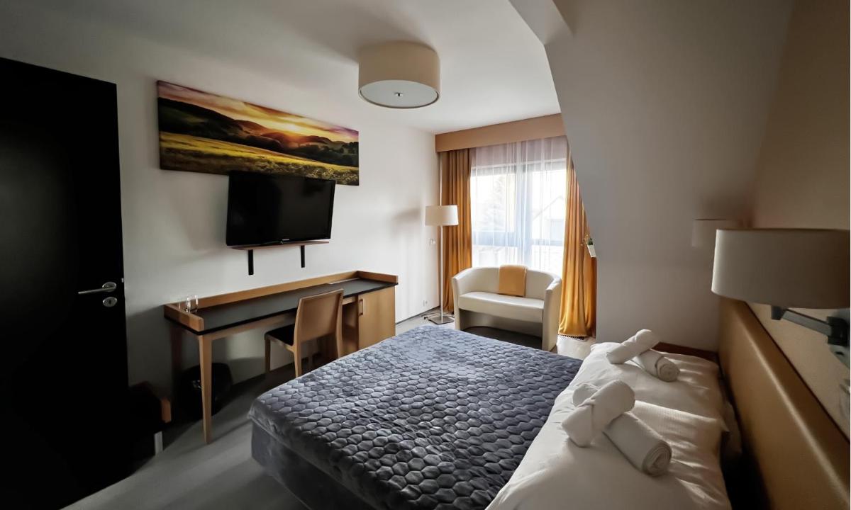 Hotel Žabčice - Housity