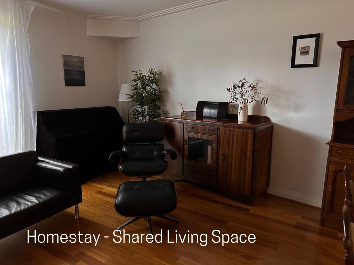 Homestay - Yarra River Boulevard - Private Room - Housity
