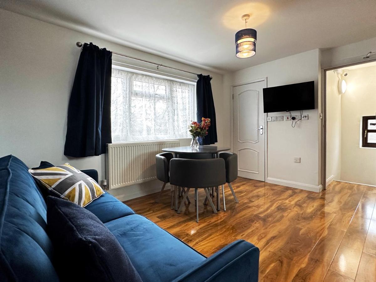 Grand Suites near Heathrow - Housity