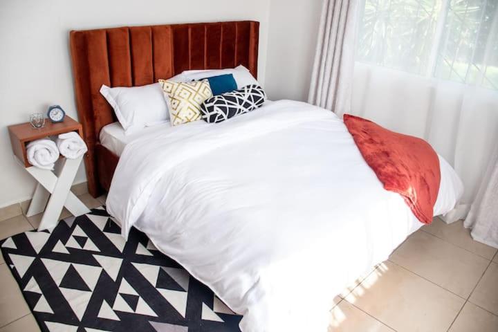 Robert's Airbnb - Housity