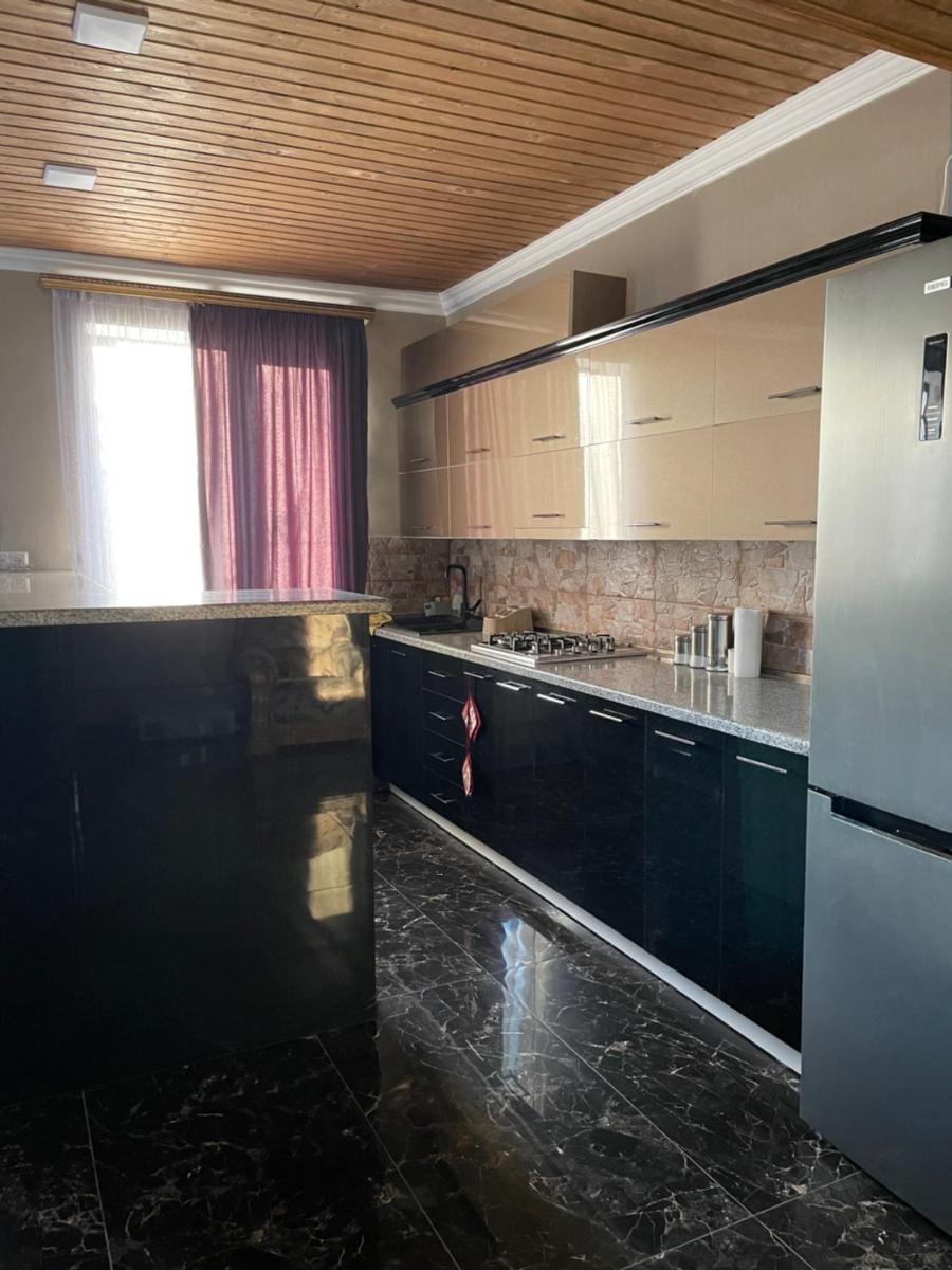 Crystal House Vahanyans’ - Housity
