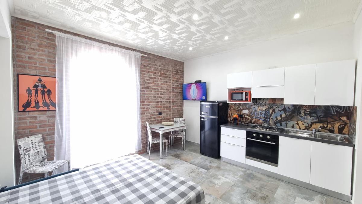 Hollywood Apartment - Housity