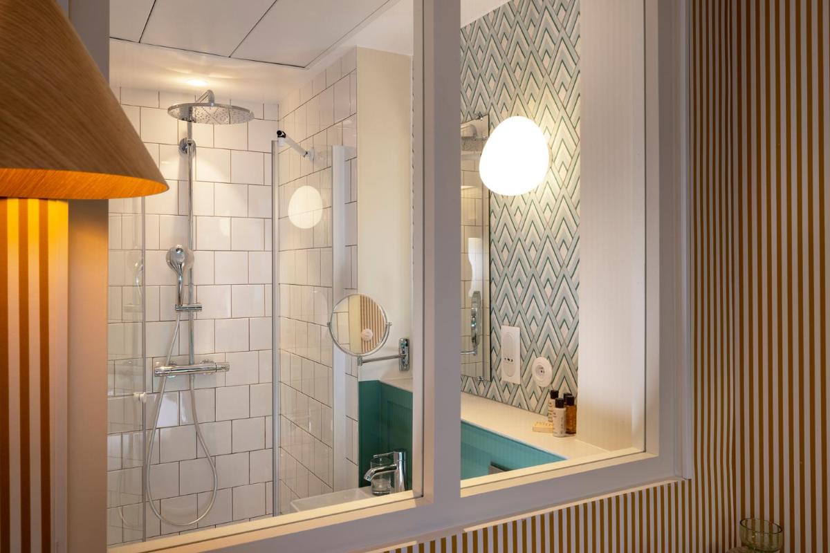 Salle de bains dans l'établissement Le Petit Oberkampf Hotel & Spa