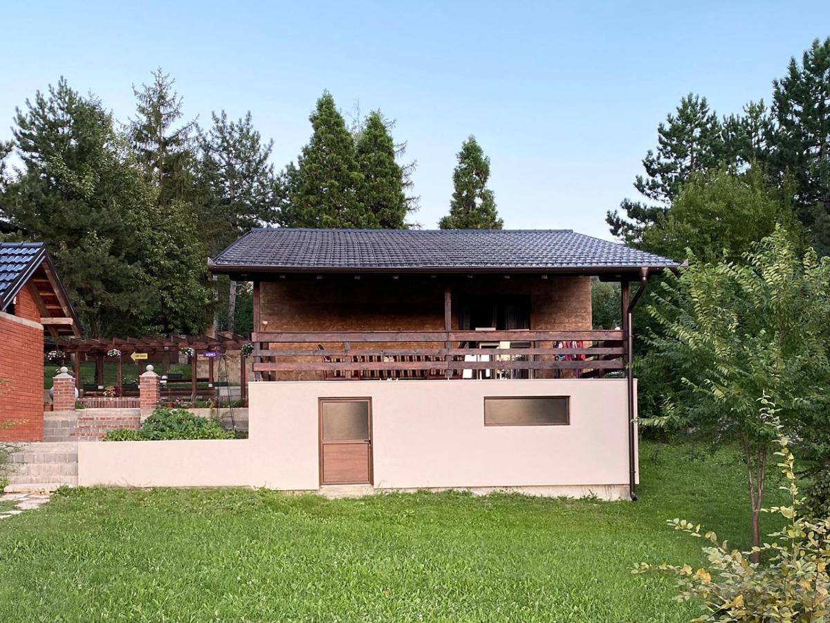 Zdravkovac Country Club - Housity