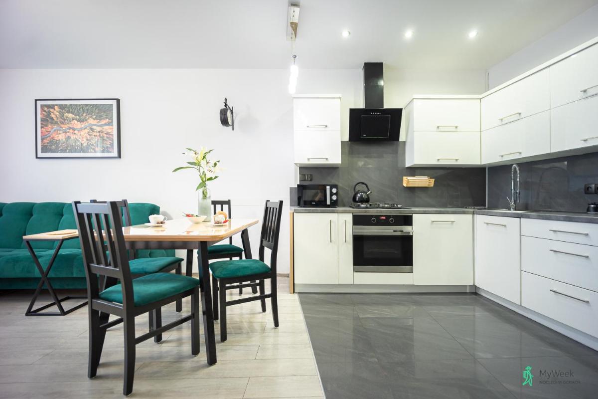 Apartament na deptaku, Czekoladowy-Zdrój, MyWeek - Housity