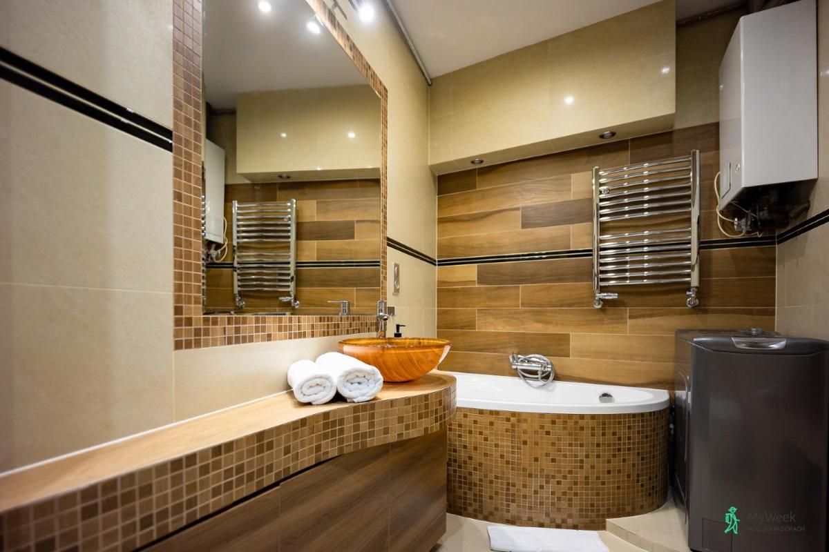 Apartament na deptaku, Czekoladowy-Zdrój, MyWeek - Housity