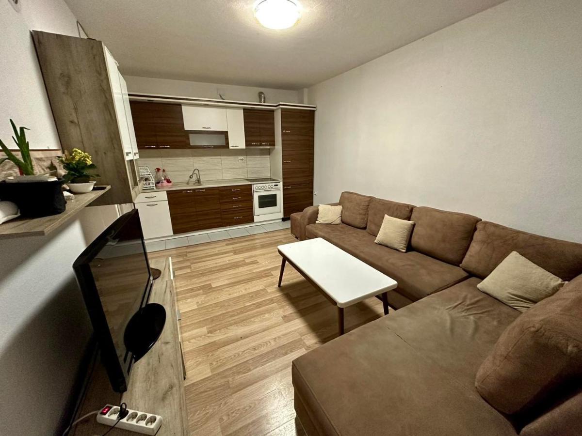 Suitetrails - Pristina city center apartment