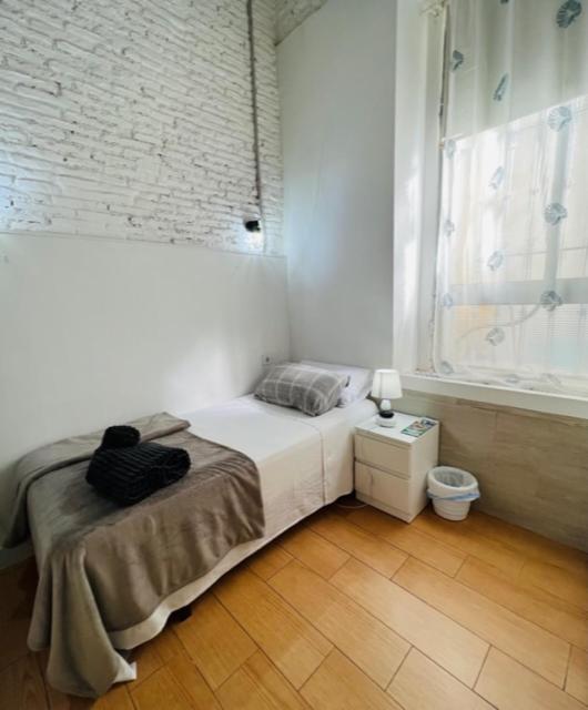 Airbhouse Private Rooms & Apartments - Housity