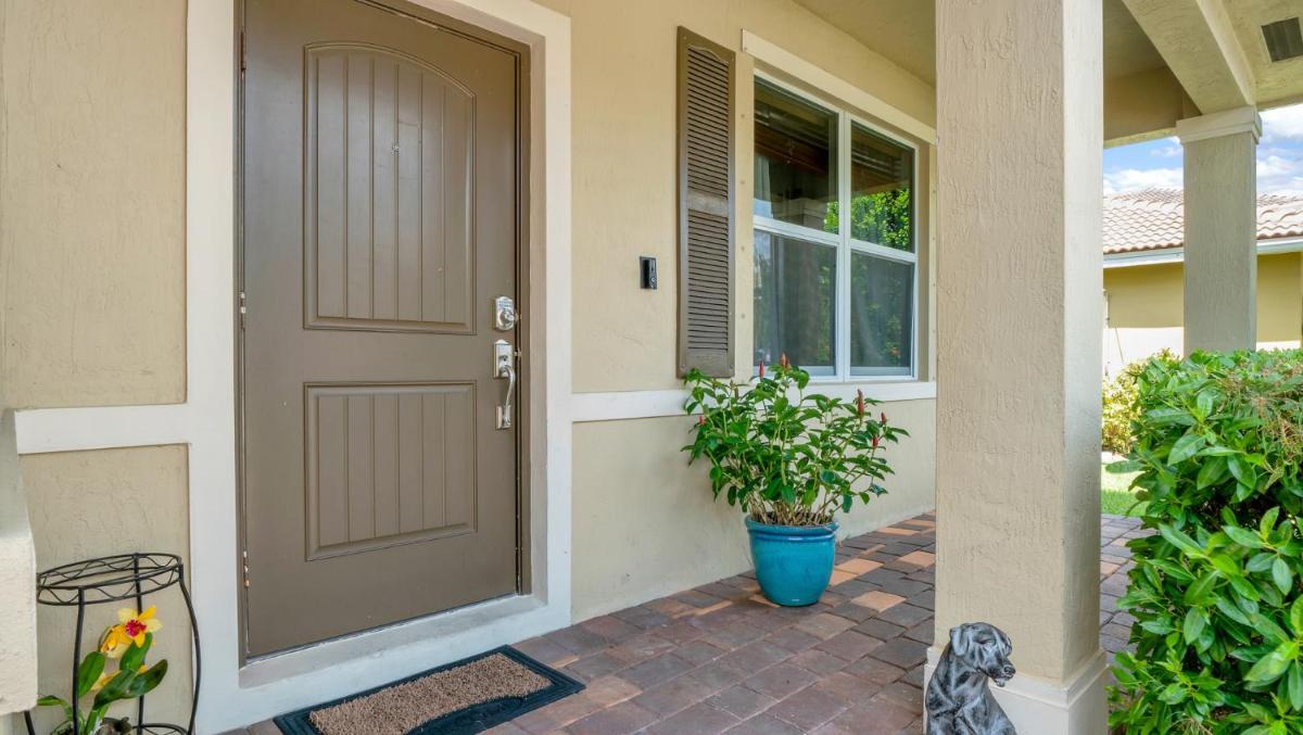 Casa LatAm - 5BR Oasis, Hammocks, next to Keys and Miami Magic - Housity