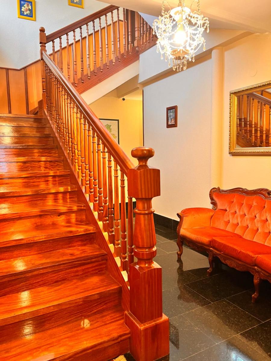 Hostal Merindades - Housity