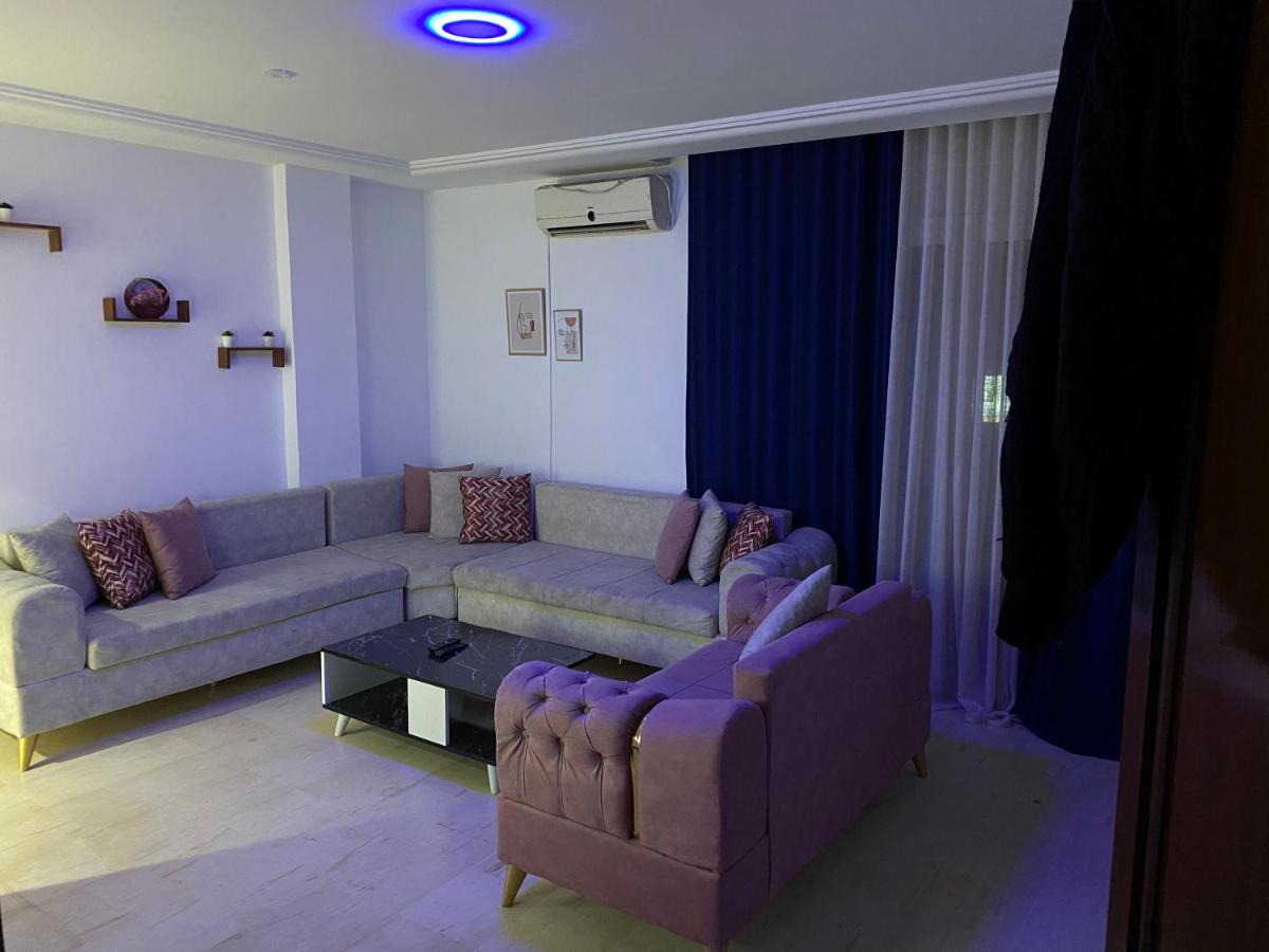 Emeraude House - Housity