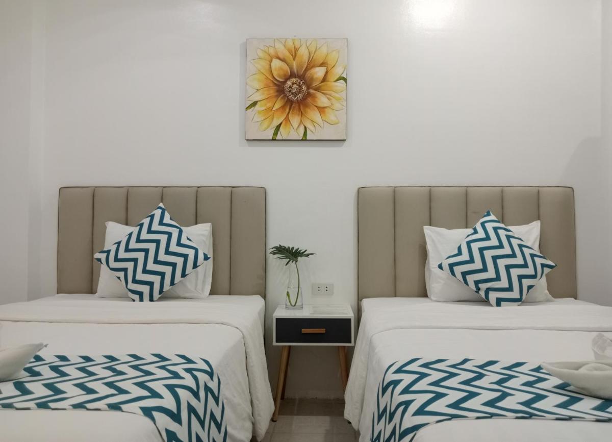 Grand Blue Beach Hotel - Housity