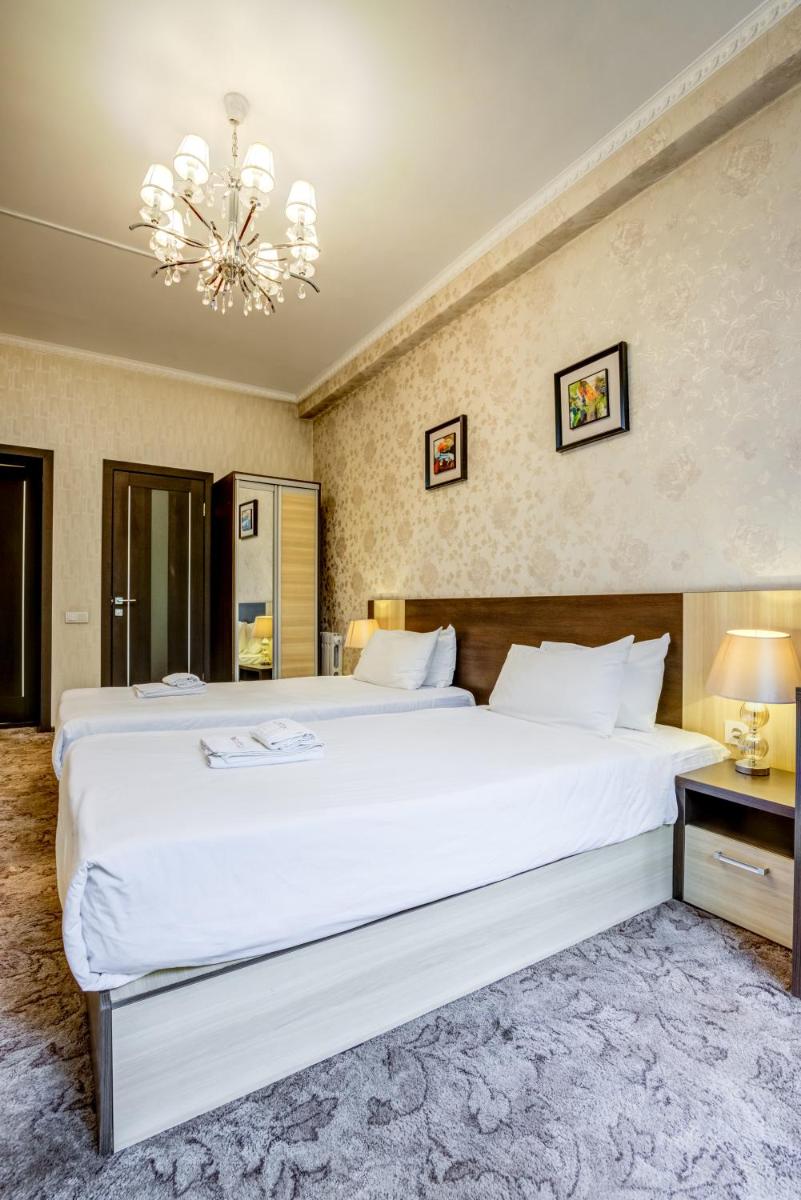 Hotel Touristan Bishkek - Housity