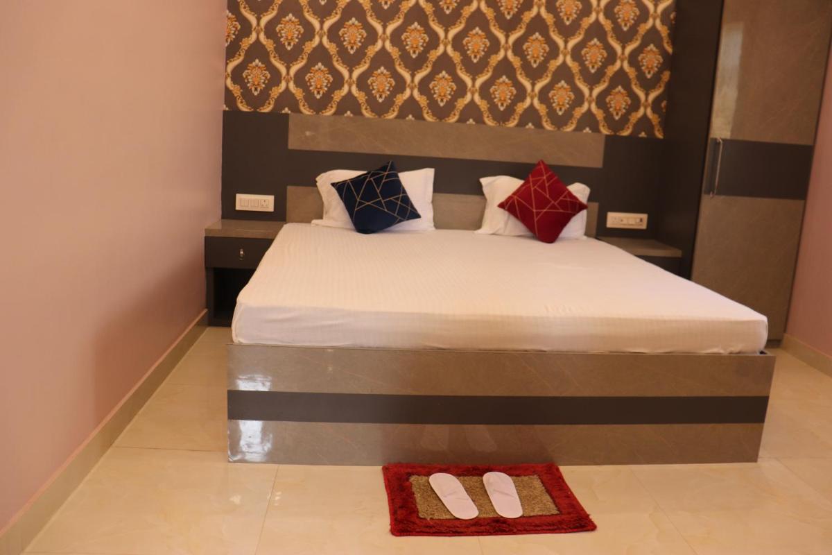 Ayodhya Palace - Housity