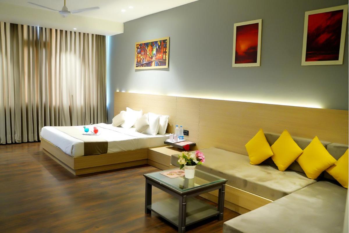 Hotel Classic Residency - Housity