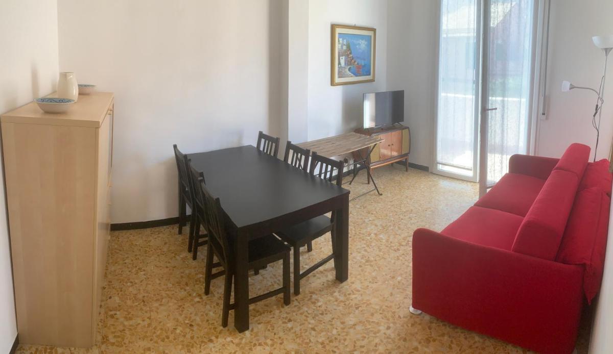 Casa Bianca 5 - confortevole in centro a Moneglia - Housity