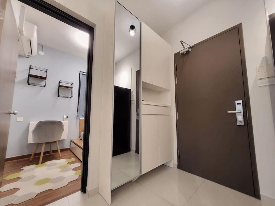 Luxury Private Cinema Experience - Free parking - Housity