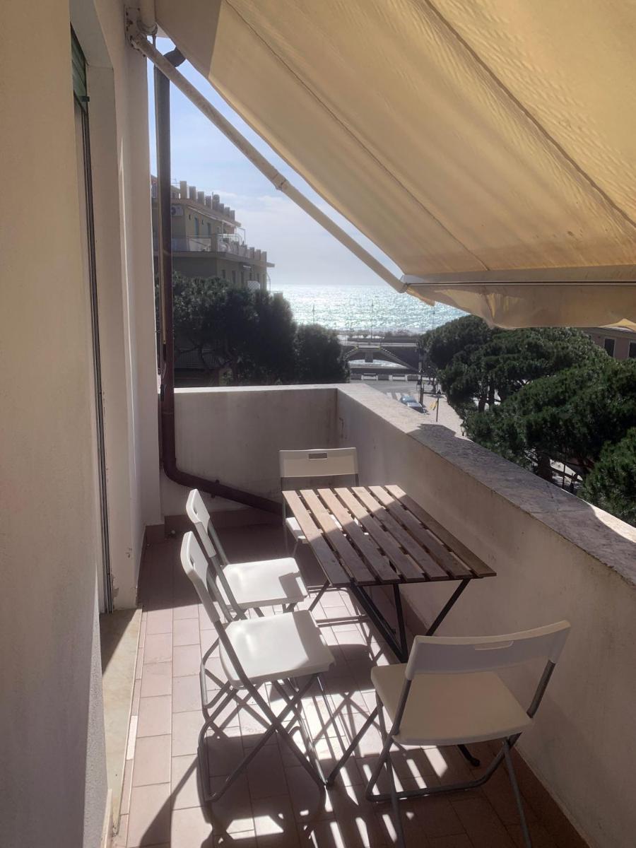 Casa Bianca 5 - confortevole in centro a Moneglia - Housity