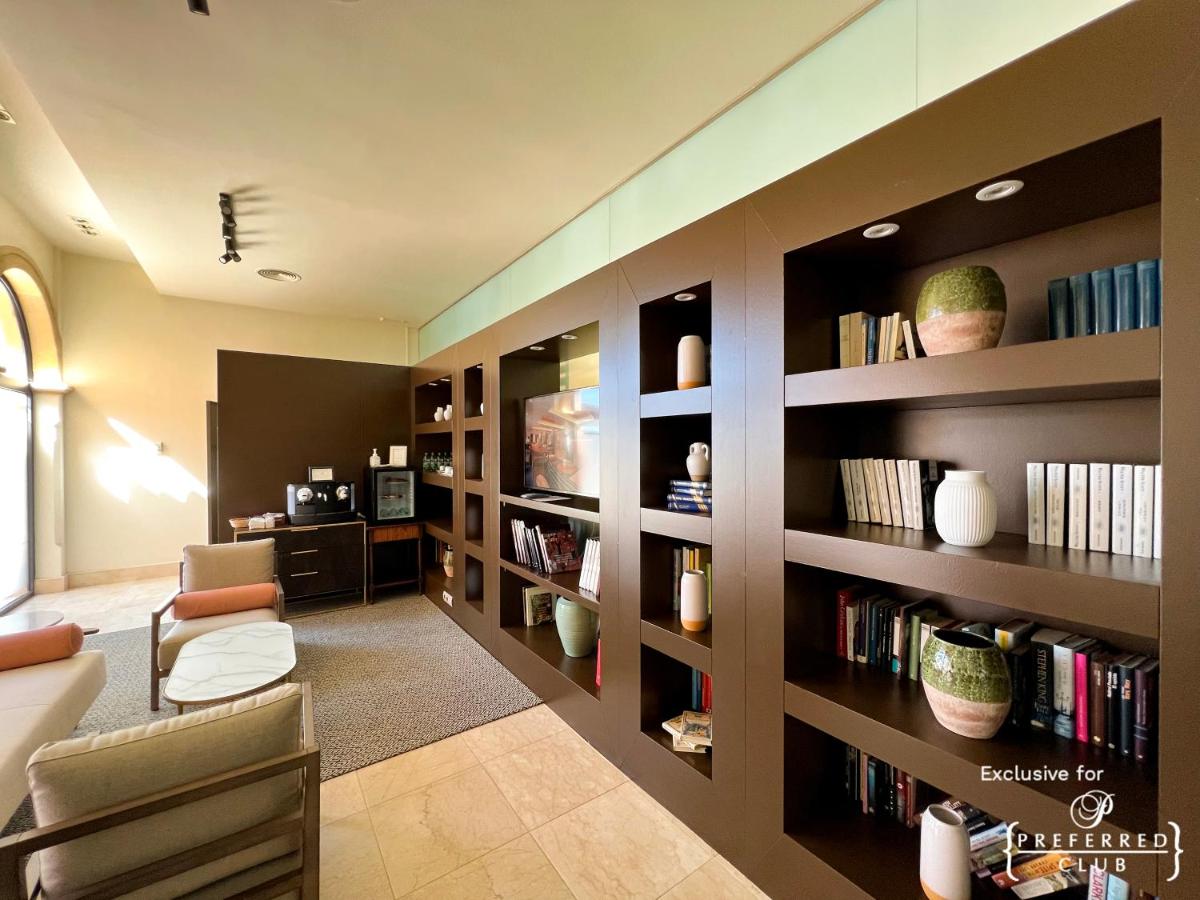 Biblioteca en el hotel