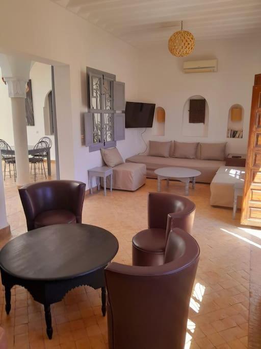 Suitetrails - Villa Agora, Villa à la campagne proche Marrakech