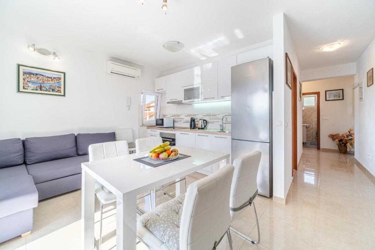 Villa Trebotić - Cozy Apartment - Housity