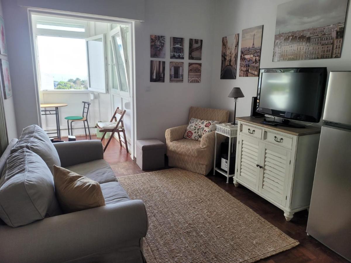 Estoril Beach Apartment - Housity
