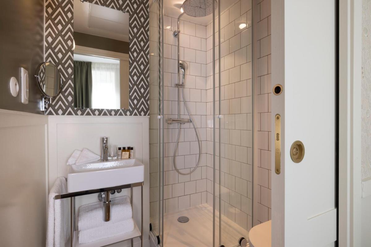 Salle de bains dans l'établissement Le Petit Oberkampf Hotel & Spa