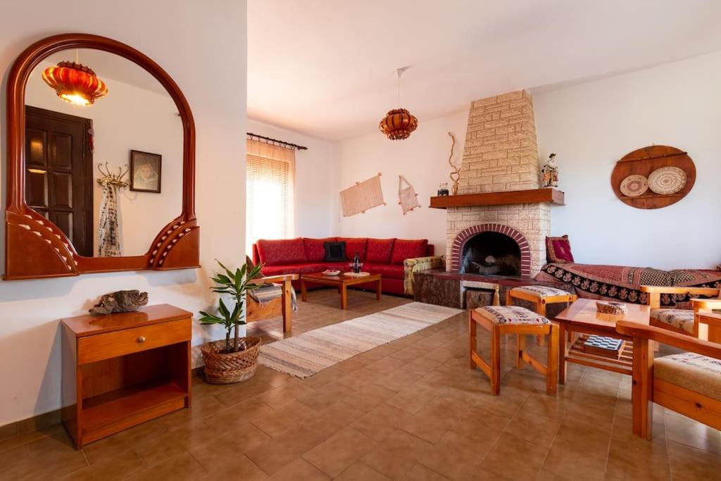 Alonia Summerhouse in Fanes - Housity