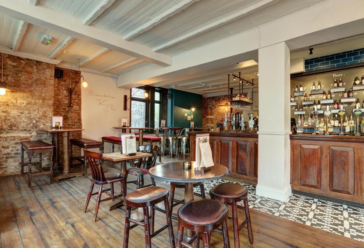 PubLove @ The Exmouth Arms, Euston - Housity