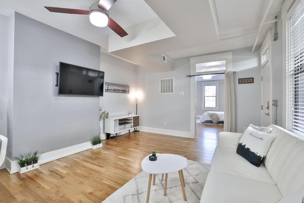 **NEW RADiant Stay in the Thrust of OTR* w/Parking - Housity