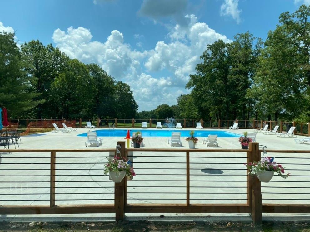 Ozark Preserve with HotTub - Housity