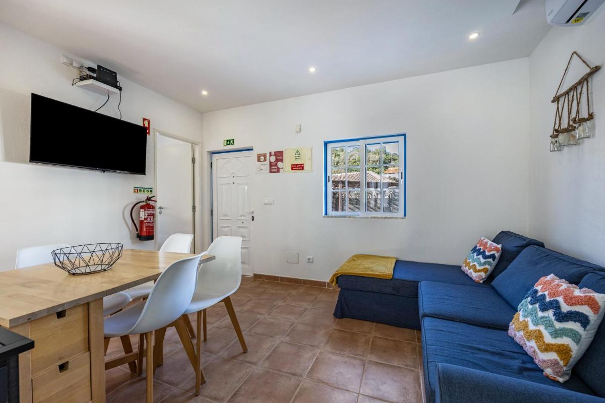 Salema Beach House - Housity