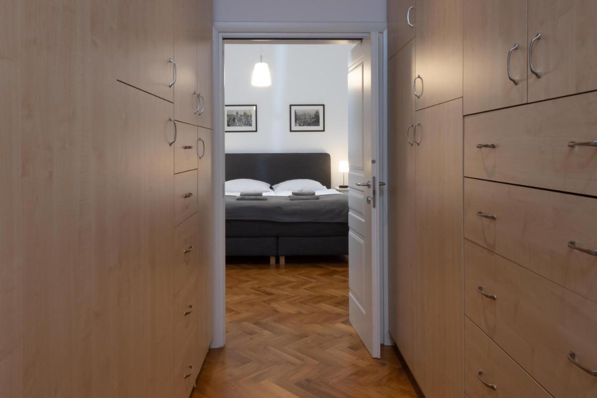 Apartman Carolinum - Housity