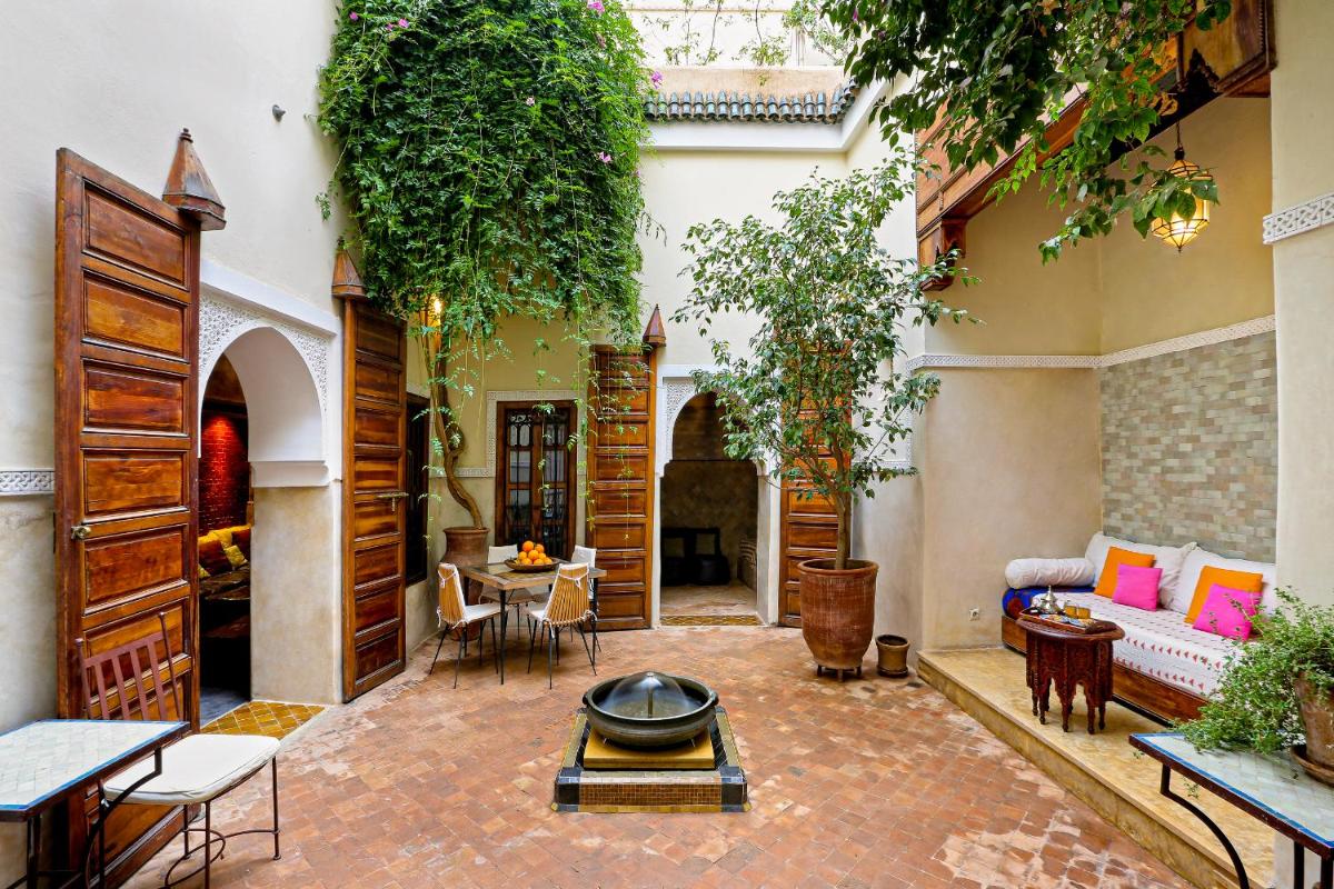 Riad 92 - Architect's Riad in the Exclusive Dar El Bacha - Housity