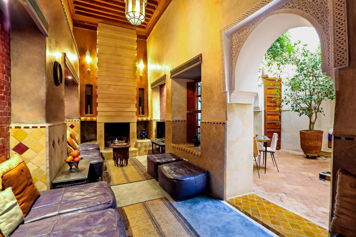 Riad 92 - Architect's Riad in the Exclusive Dar El Bacha - Housity