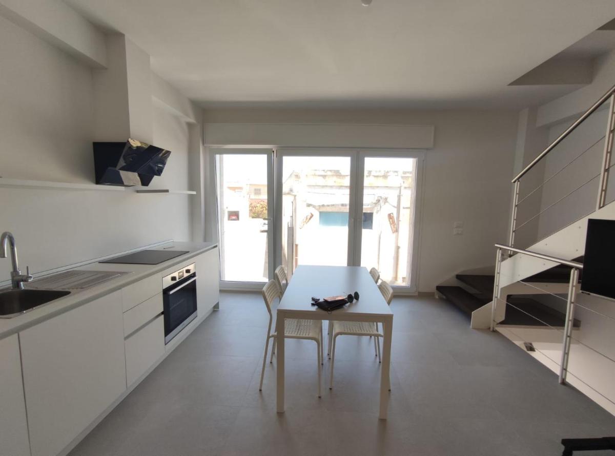 Bizzarri 80 - Housity