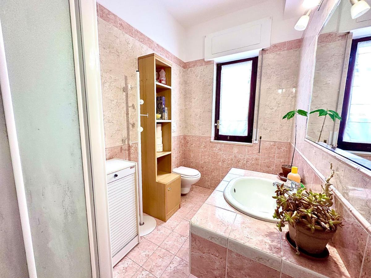 Sorrenthouse - Housity
