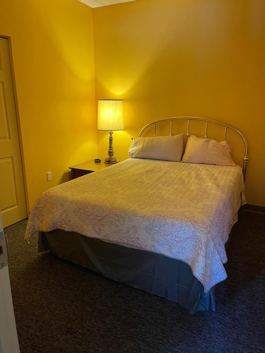 Pershing Heights 103 - Housity