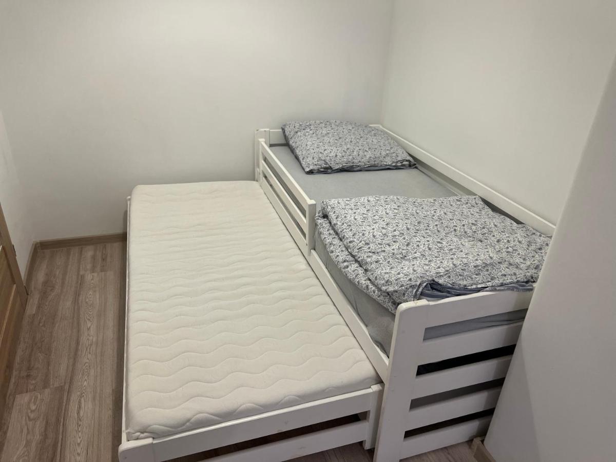 Apartament 3 pokojowy z parkingiem - Housity