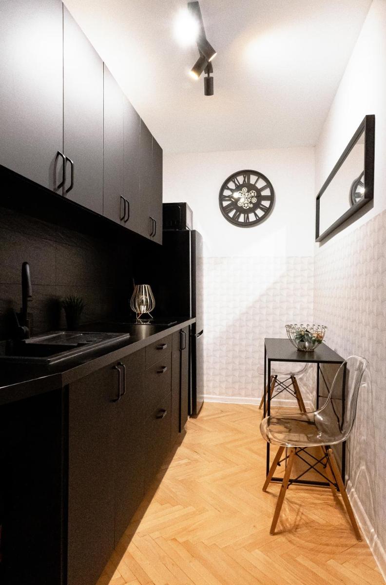 ClickTheFlat Conrada Apart Rooms - Housity