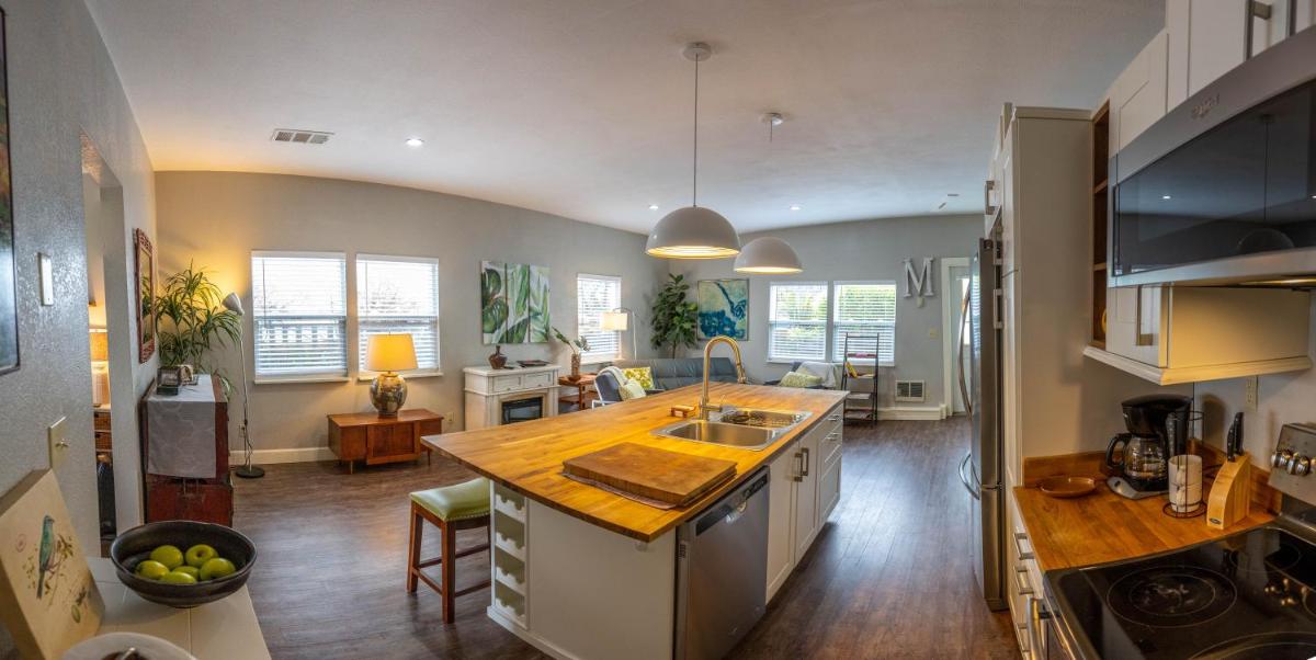 Clementine's Guest House & Vacation Rentals - Housity