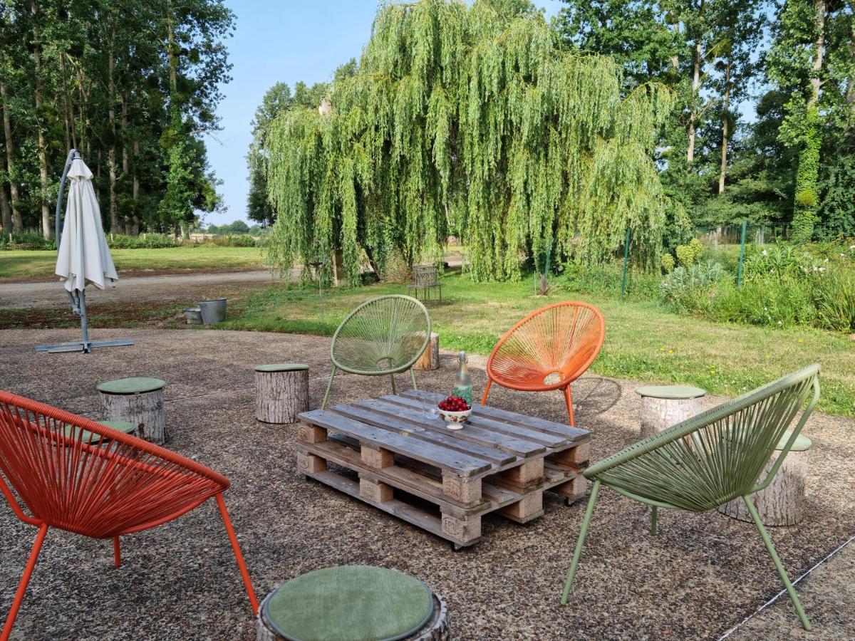 L 'Aupinouse Chambre double Pivoine avec salle d'eau privative - Housity