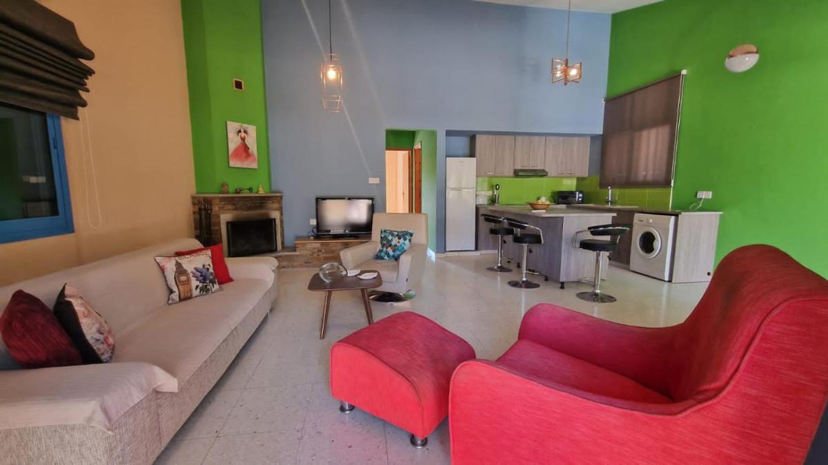 Evanthia's Villa - Housity