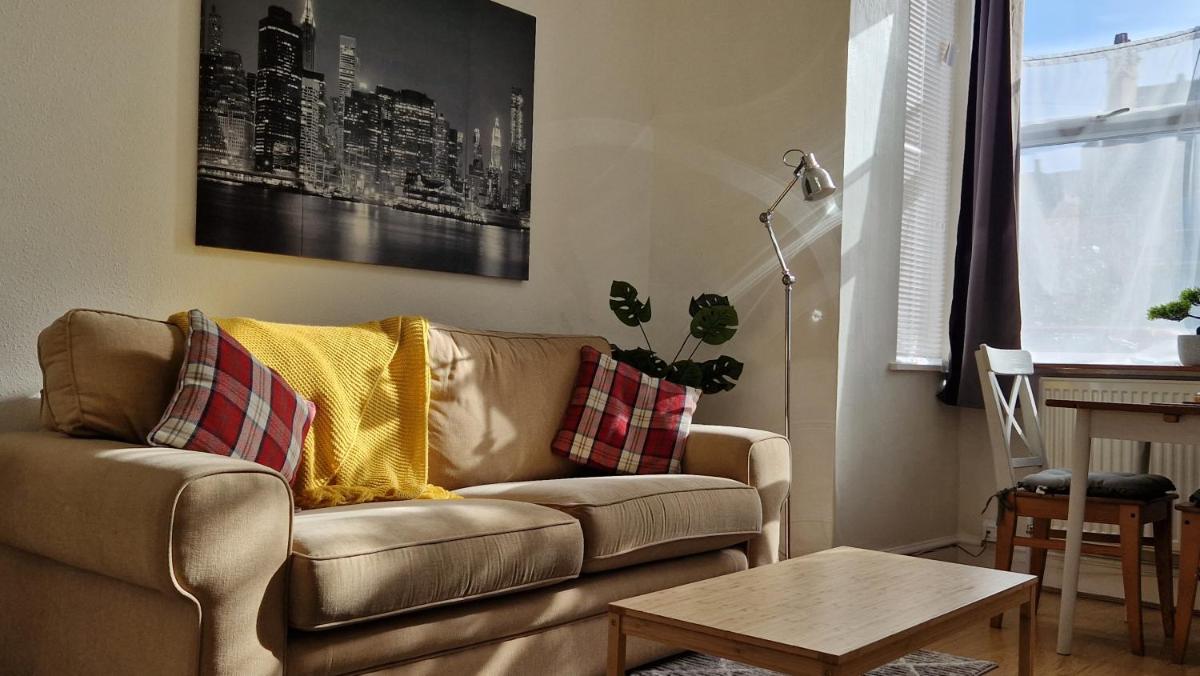 Spacious 1 Br Near Lincoln City Centre Amenities - Hizvo