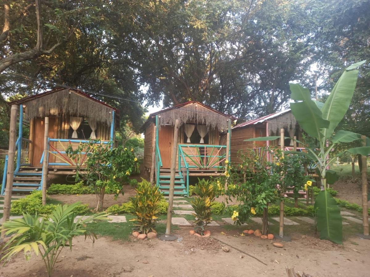 Hotel Avani - Housity