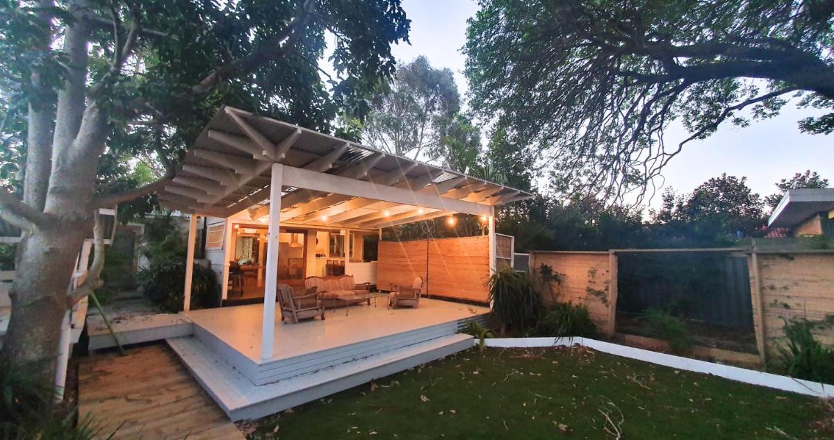 Discover Booker Bay - Central Coast Family Getaway - Housity
