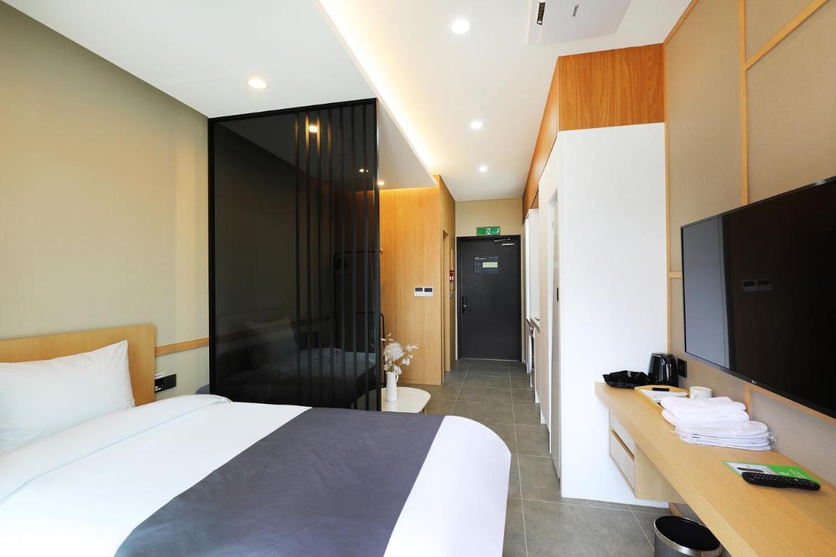 Suitetrails - The Stay Classic Hotel Myeongdong